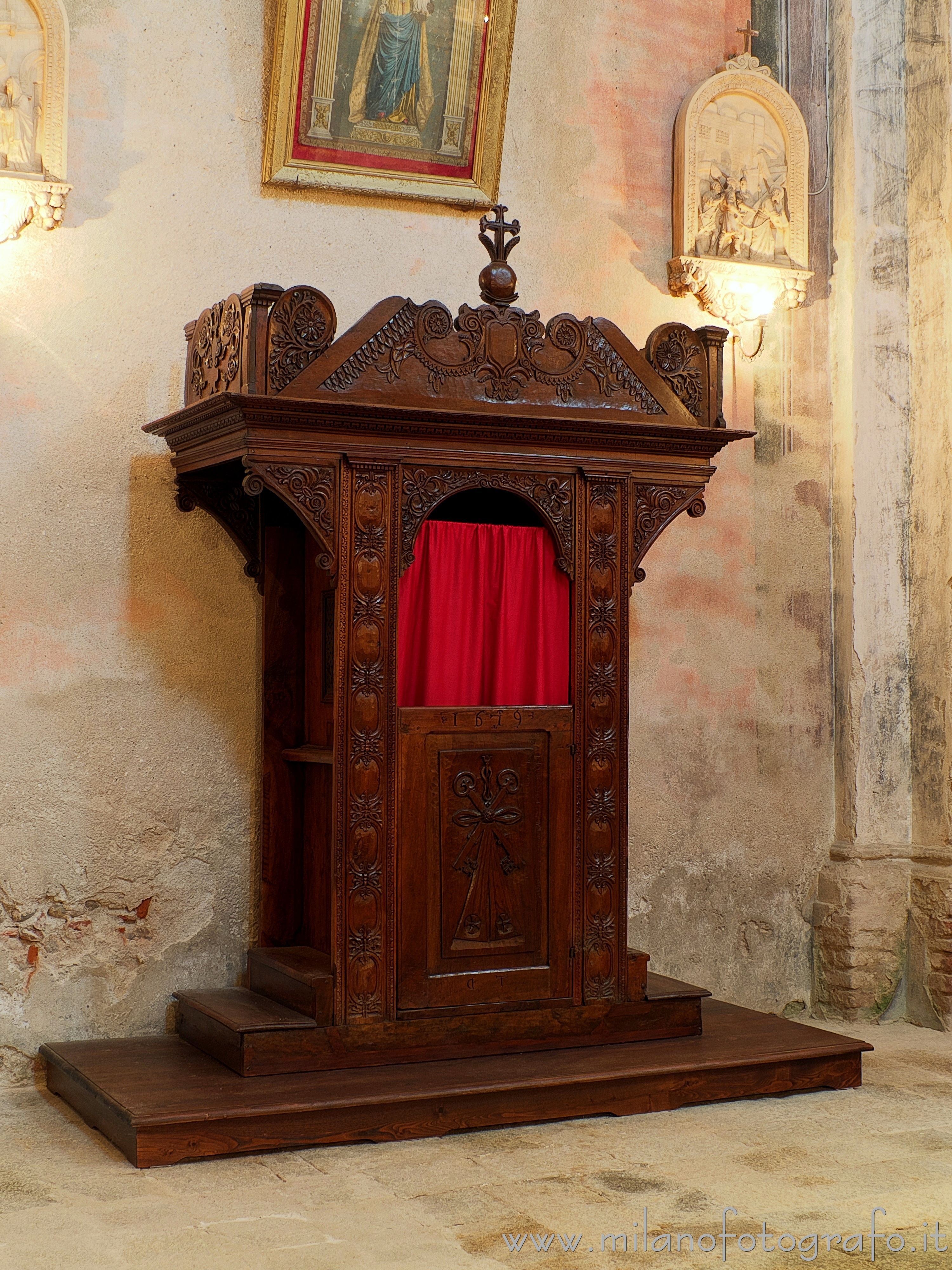 Mottalciata (Biella, Italy) - Baroque confessional in the Church of San Vincenzo